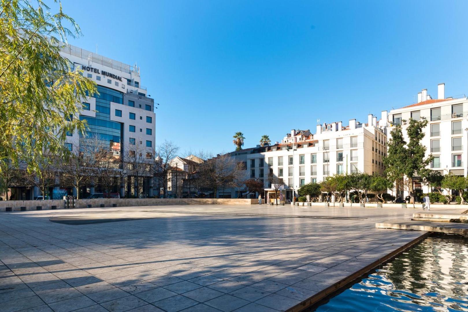 Apartment For 2 Just 250m From Largo Intendente Lisbon