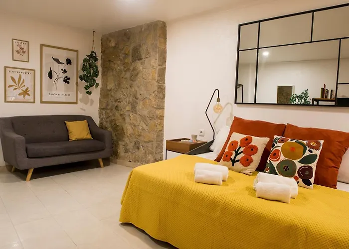 Studio For 2 Just 250M From Largo Intendente