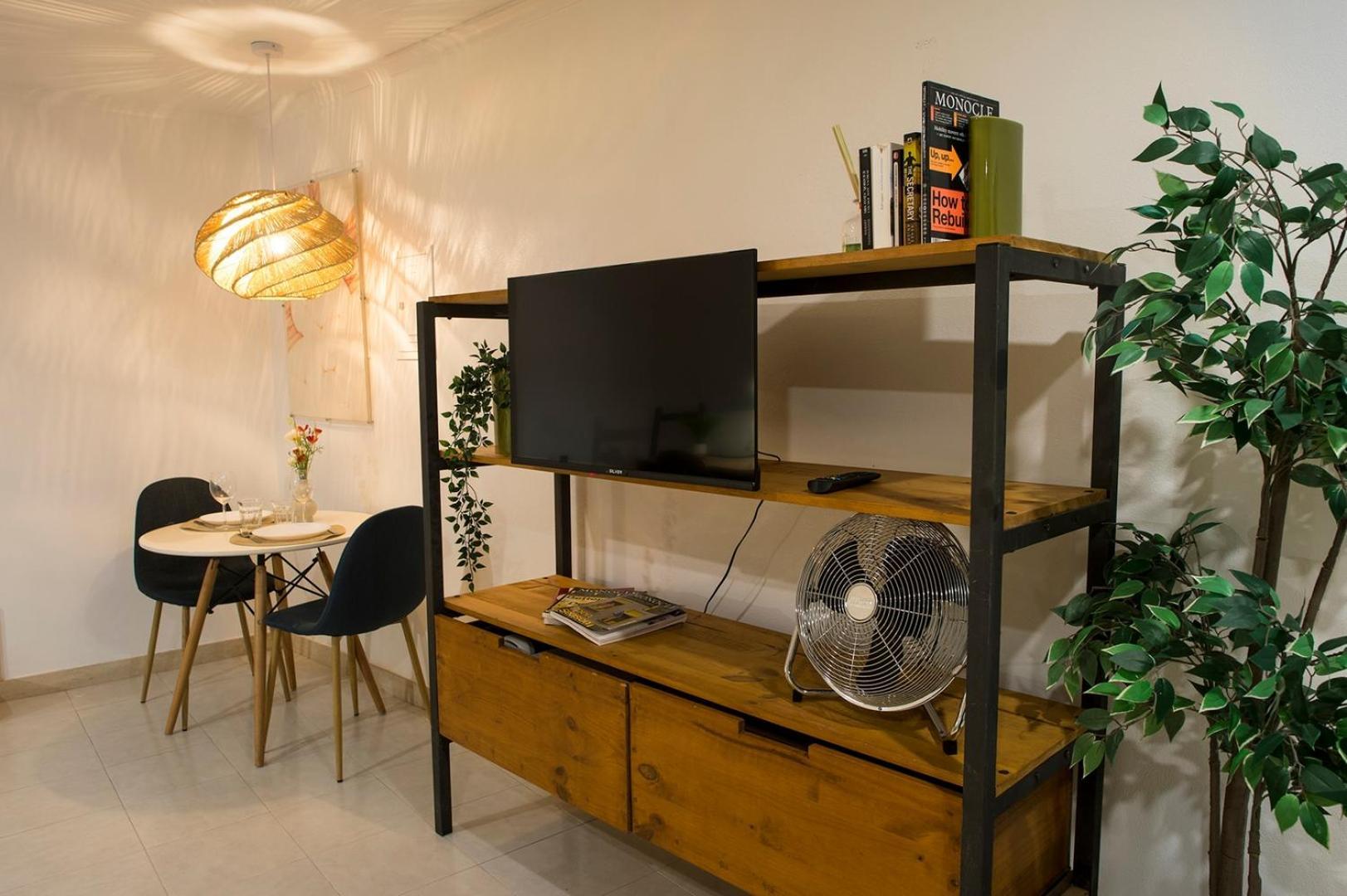 Apartment For 2 Just 250m From Largo Intendente Lisbon