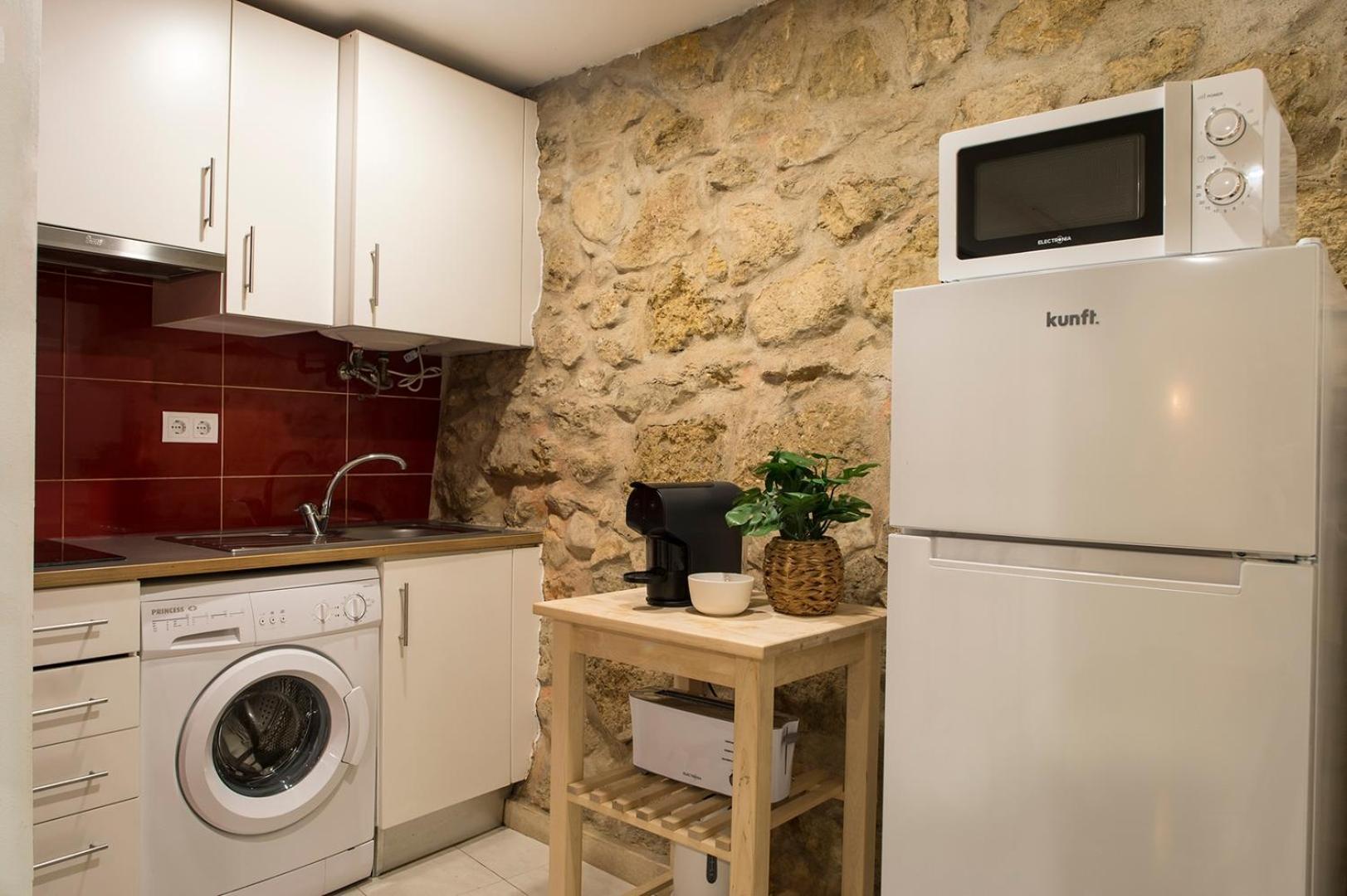 For 2 Just 250m From Largo Intendente *