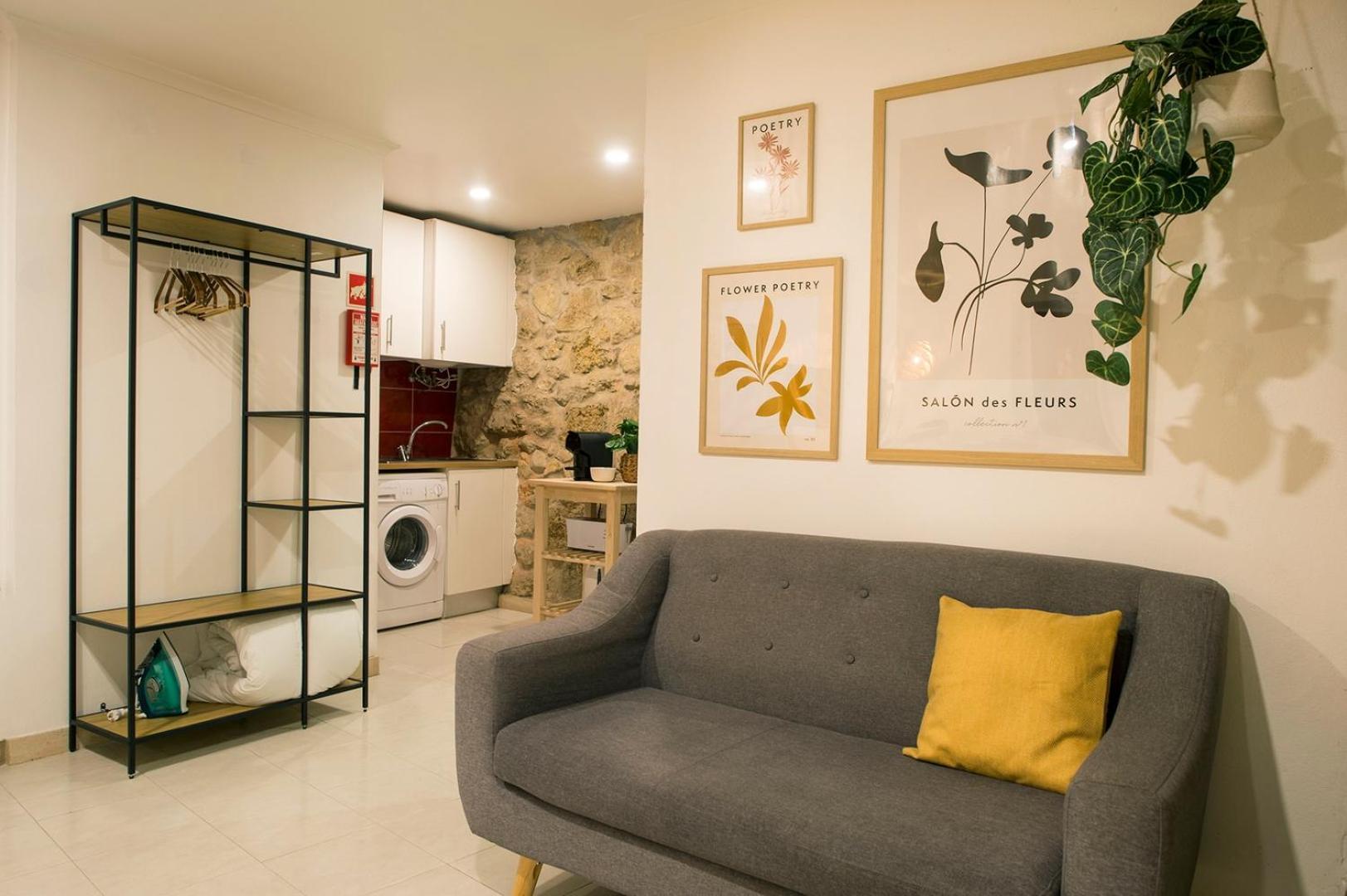 For 2 Just 250m From Largo Intendente