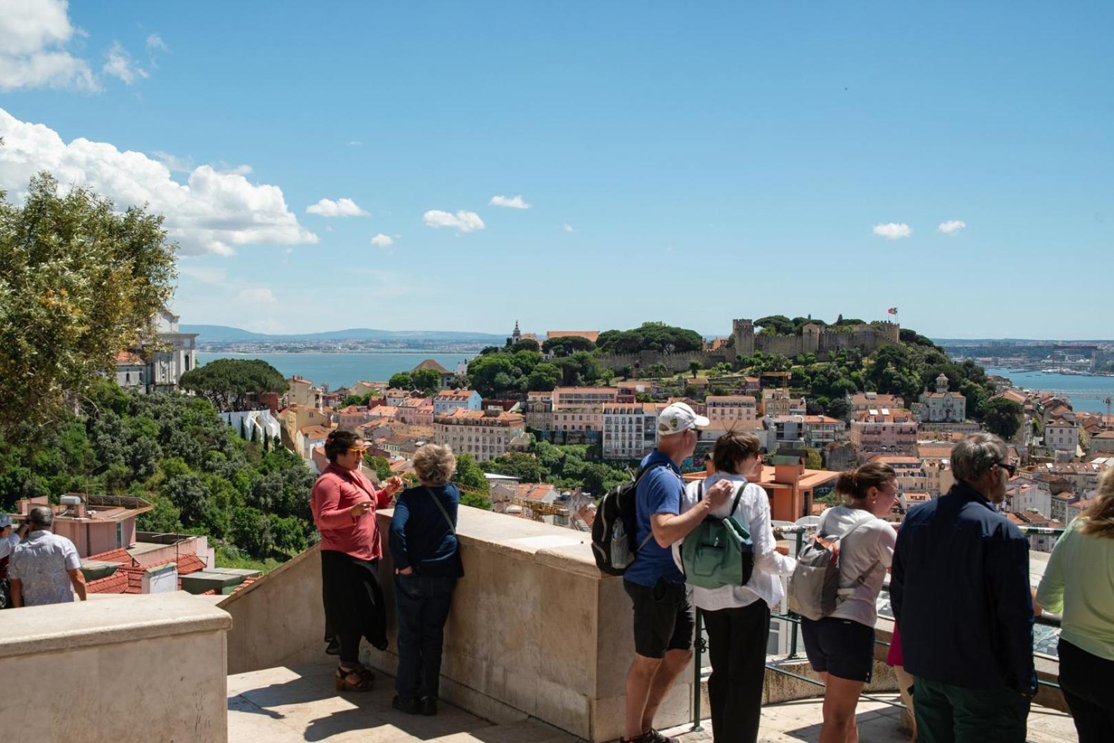For 2 Just 250m From Largo Intendente